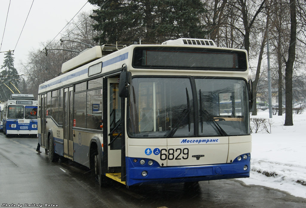 Moskwa, SVARZ-MAZ-6235.00 Nr 6829