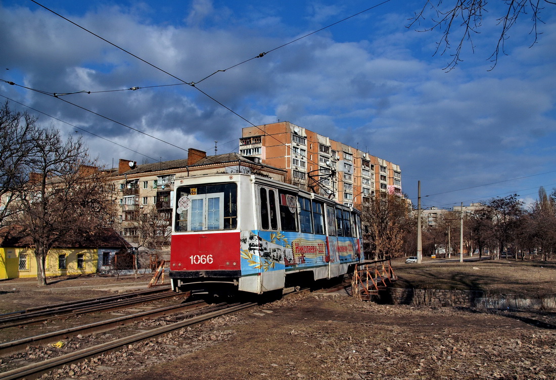 Николаев, 71-605 (КТМ-5М3) № 1066