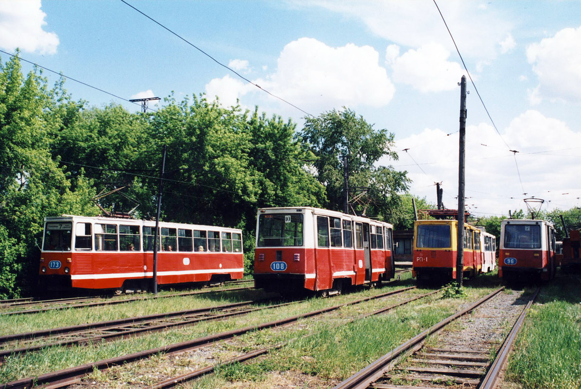 Омск, 71-605 (КТМ-5М3) № 173; Омск, 71-605 (КТМ-5М3) № 108; Омск, 71-605 (КТМ-5М3) № РП-1; Омск, 71-605 (КТМ-5М3) № 96; Омск — Конечные станции и разворотные кольца