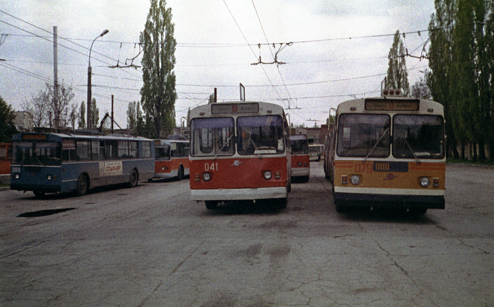 Краснодар, ЗиУ-682Г [Г00] № 089; Краснодар, ЗиУ-682В [В00] № 041; Краснодар, ЗиУ-682Г [Г00] № 079