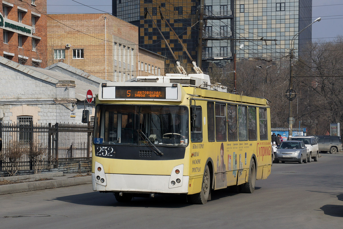 Владивосток, ЗиУ-682Г-016.02 № 252
