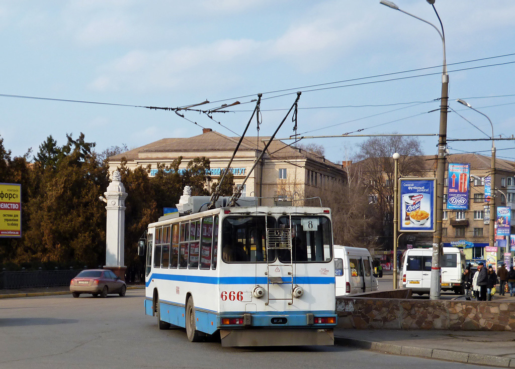Кривой Рог, ЮМЗ Т2 мод. 7 № 666