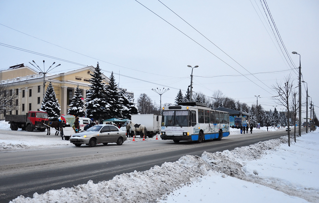 Макеевка, ЮМЗ Т2 № 251