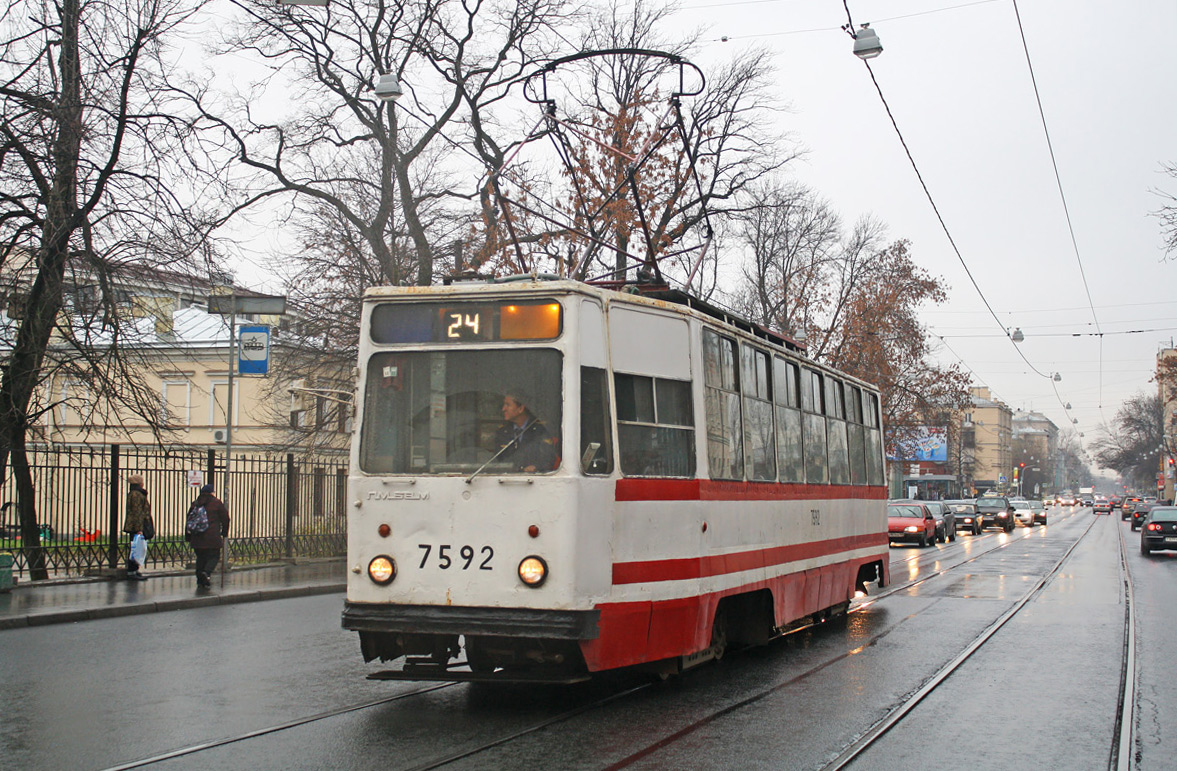 Санкт-Петербург, ЛМ-68М № 7592