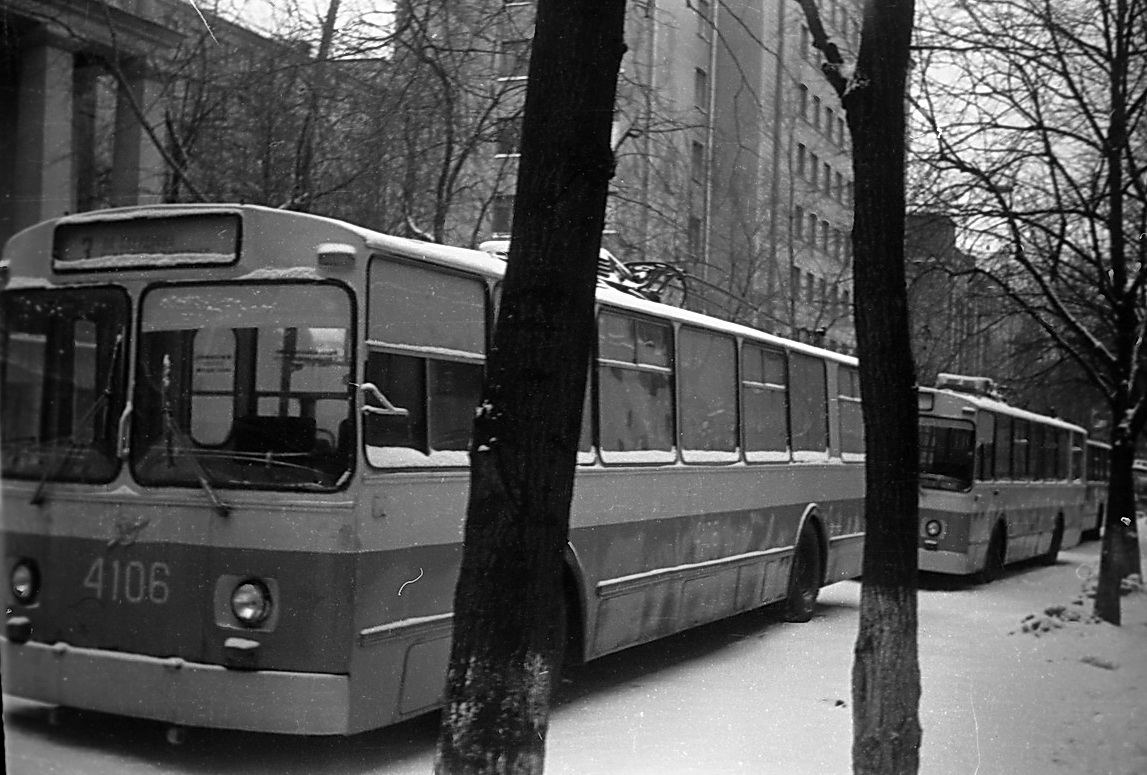 Москва, ЗиУ-682В № 4106