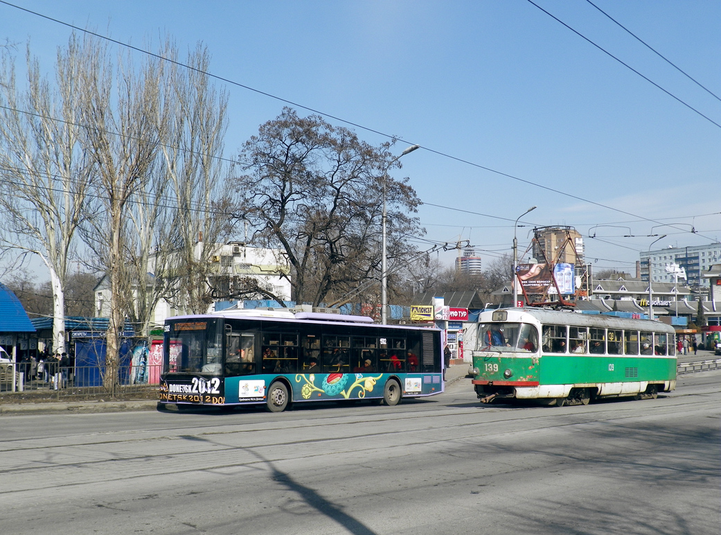 Донецк, Tatra T3SU № 139; Донецк, ЛАЗ E183A1 № 1502