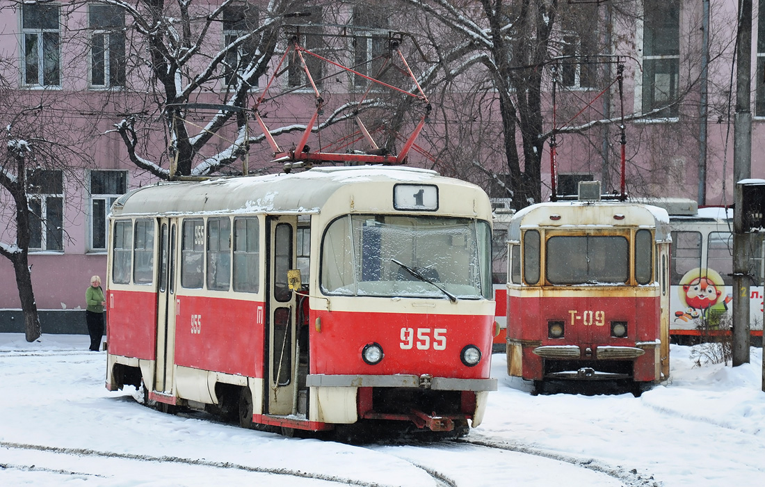 Донецк, Tatra T3SU № 955; Донецк, МТВ-82 № Т-09 Донецк, Tatra T3SU № 955; Донецк, МТВ-82 № Т-09