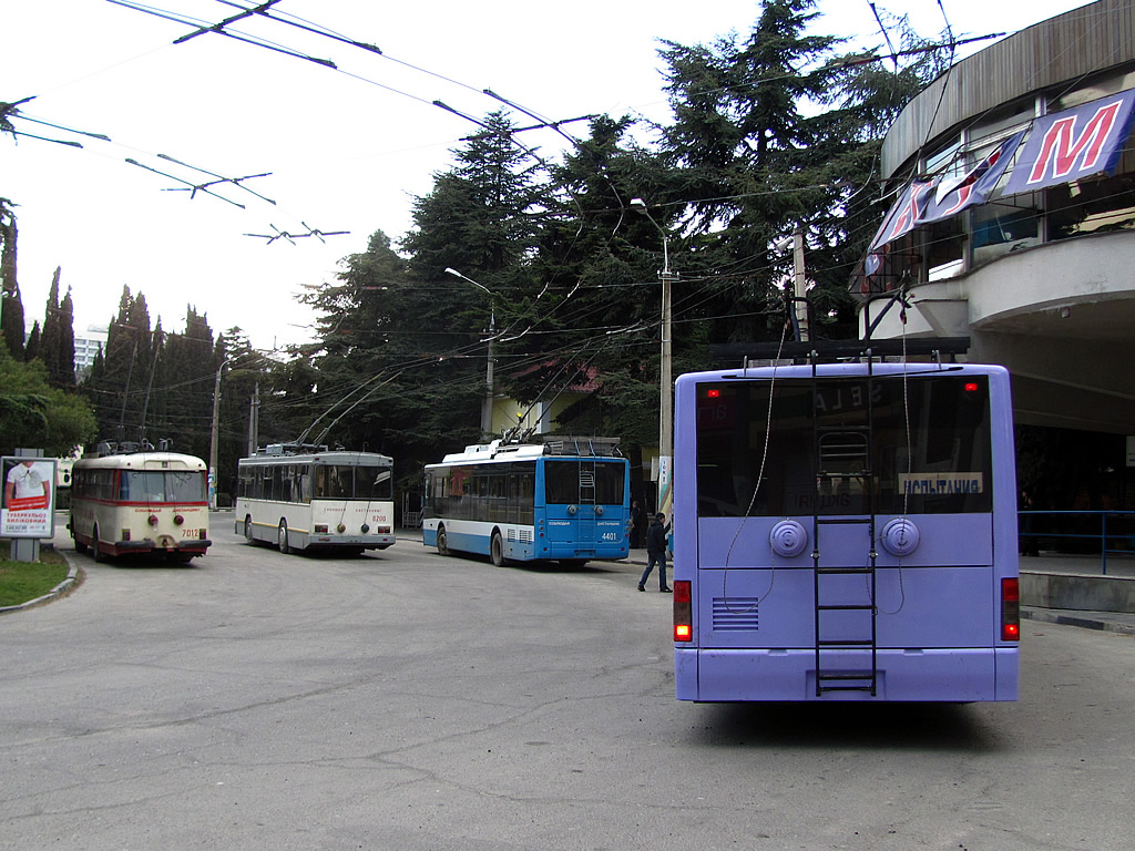 Донецк, ЛАЗ E183A1 № 1533; Крымский троллейбус — Испытания троллейбуса ЛАЗ Е183А1 на трассе Симферополь — Алушта