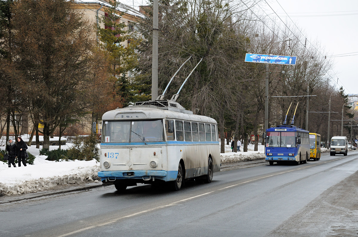 Ровно, Škoda 9TrHT28 № 137