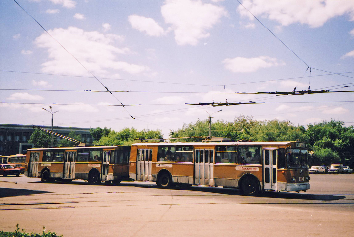 Омск, ЗиУ-682В-012 [В0А] № 100; Омск, ЗиУ-682В-012 [В0А] № 101