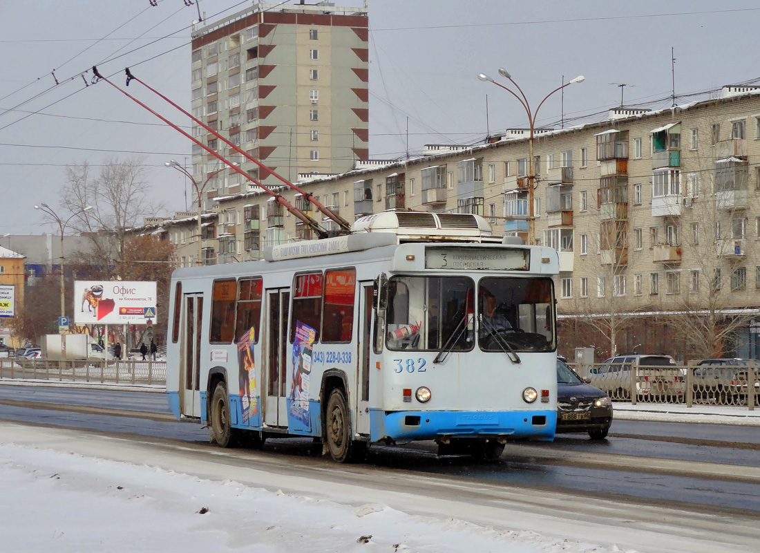 Екатеринбург, БТЗ-5276-04 № 382 Екатеринбург, БТЗ-5276-04 № 382