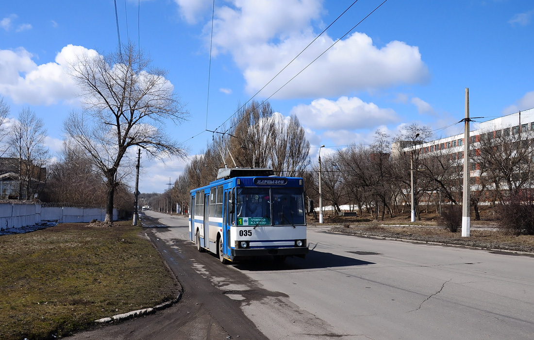 Харцызск, ЮМЗ Т2 № 035