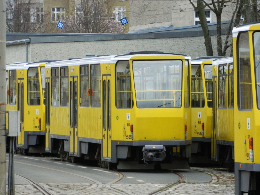 Берлін, Tatra B6A2M № 5525