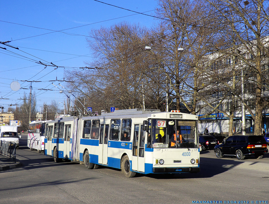 Крымский троллейбус, Škoda 15Tr02/6 № 4000