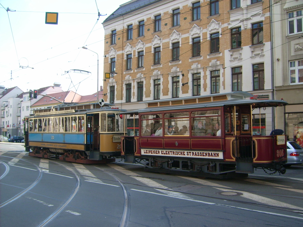 Лейпциг, Четырёхосный моторный Falkenried № 20; Лейпциг, Двухосный прицепной Weimar № 305