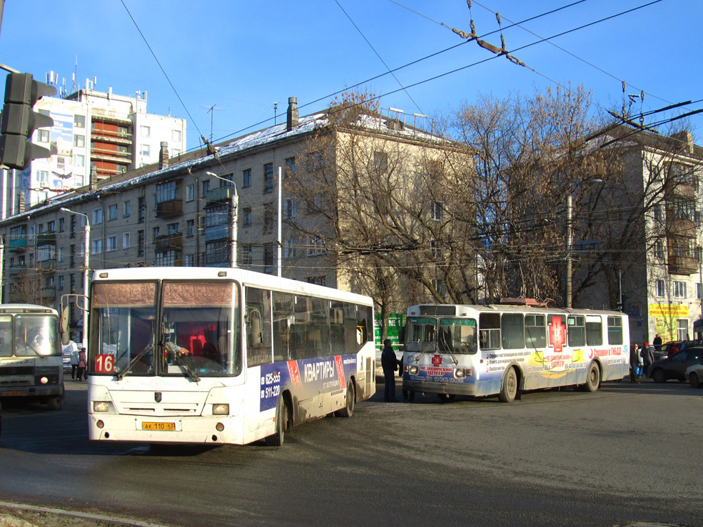 Киров, ЗиУ-682Г (СЗТМ) № 571