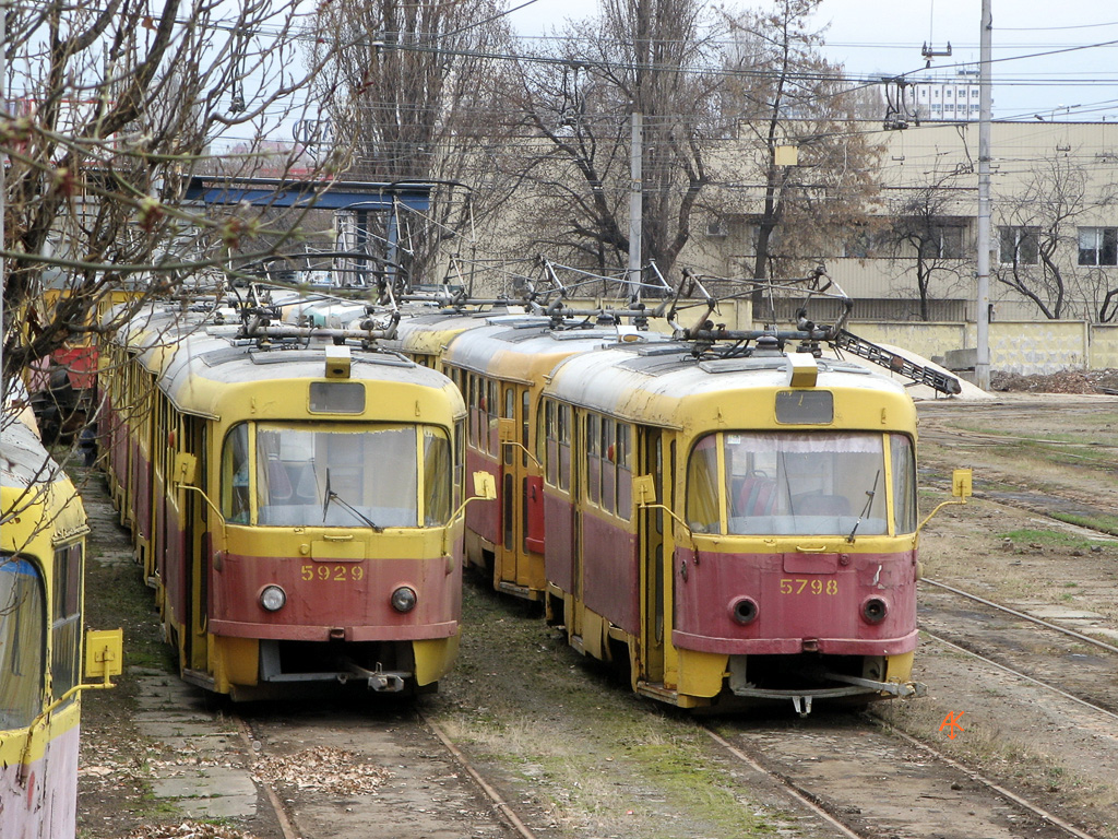 Киев, Tatra T3SU № 5929; Киев, Tatra T3SU № 5798