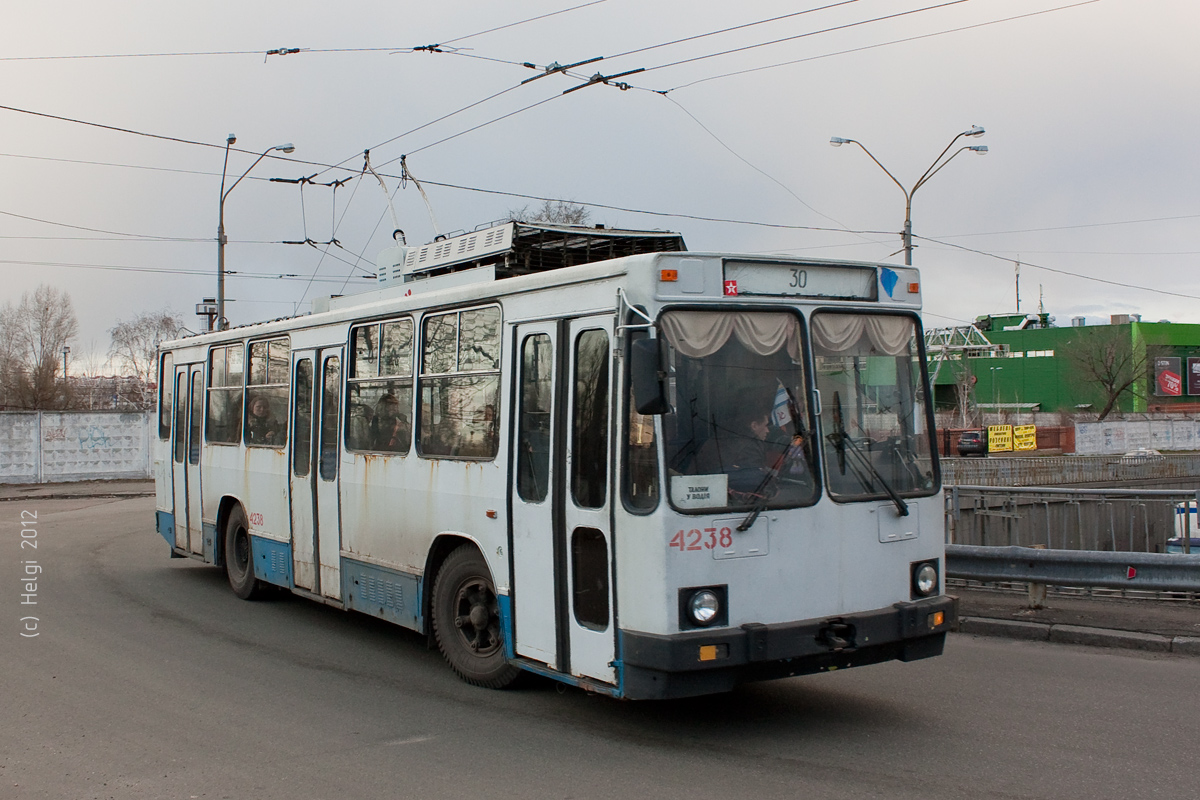 Kyiv, YMZ T2 # 4238