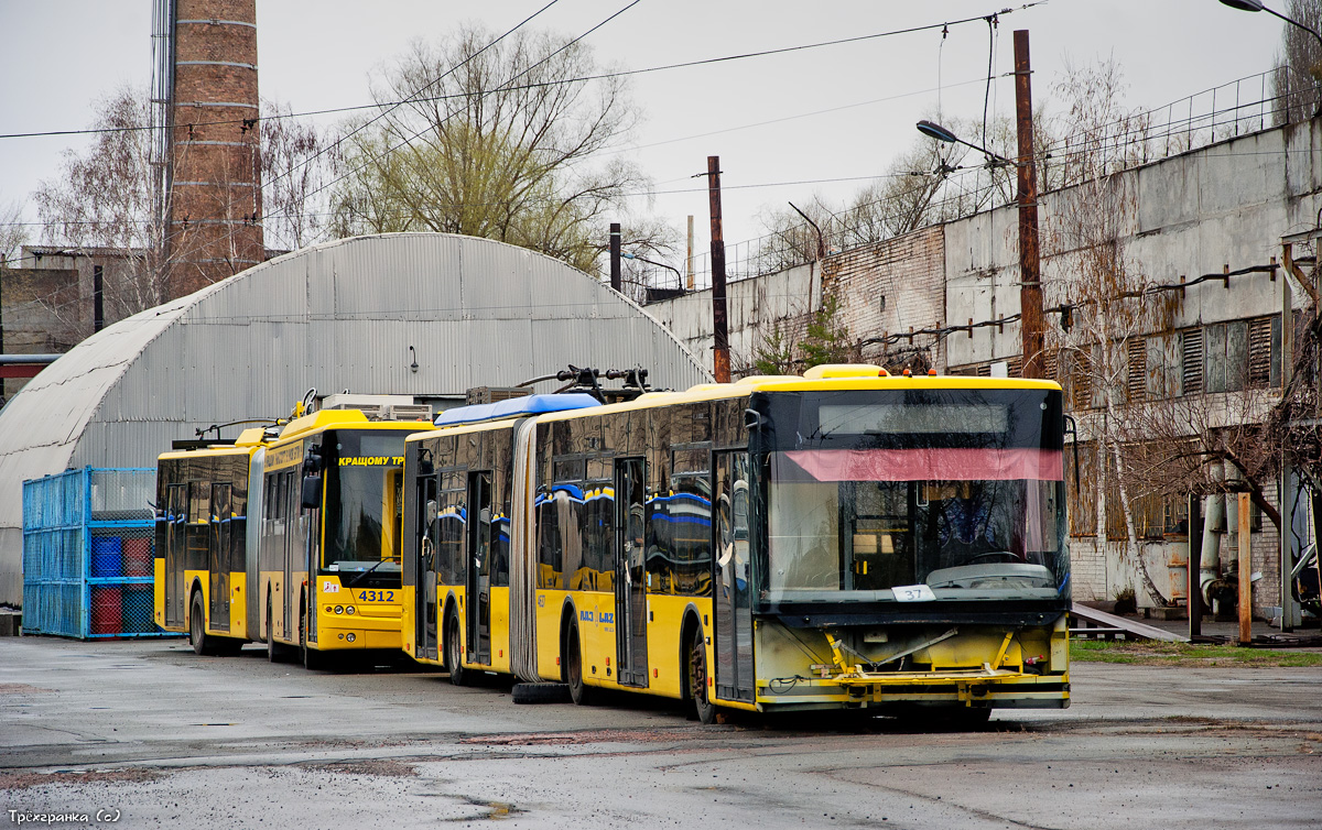 Киев, ЛАЗ E301D1 № 4637