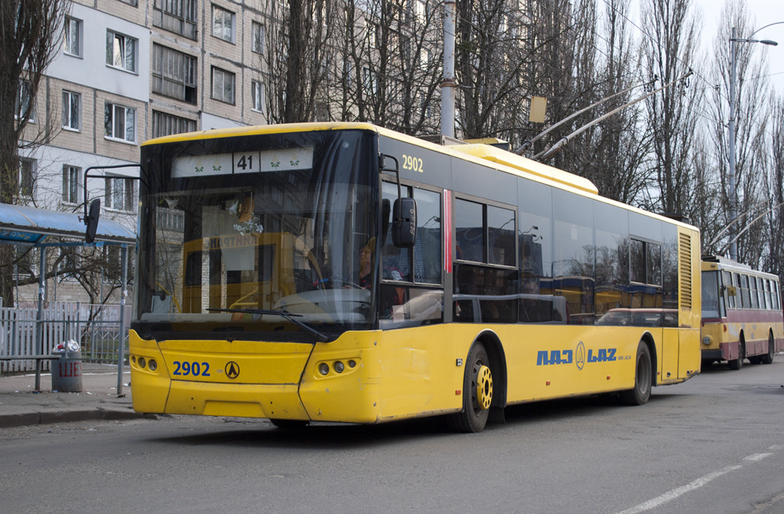 Киев, ЛАЗ E183D1 № 2902