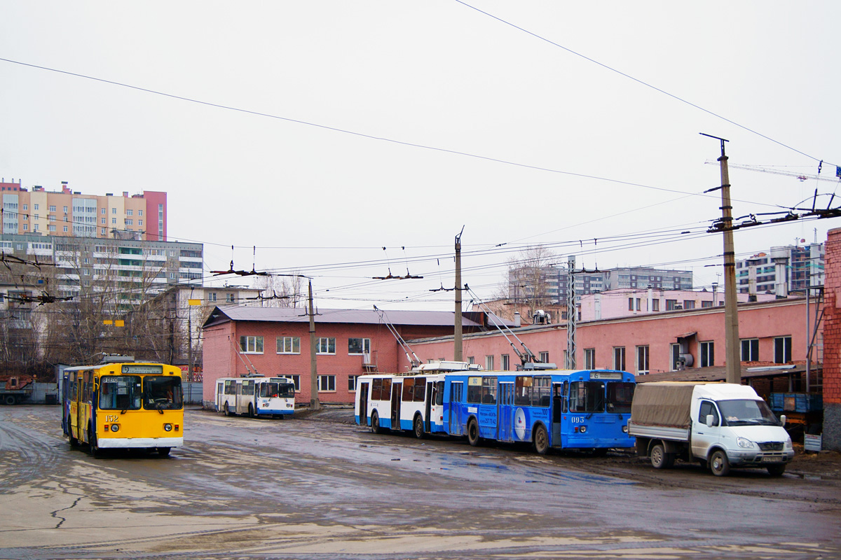 Екатеринбург, ЗиУ-682Г [Г00] № 152; Екатеринбург, ЗиУ-682Г [Г00] № 181; Екатеринбург, ЗиУ-682 КР Иваново № 119; Екатеринбург, ЗиУ-682Г-012 [Г0А] № 093