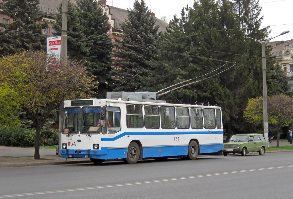 Кривой Рог, ЮМЗ Т2 мод. 7 № 654
