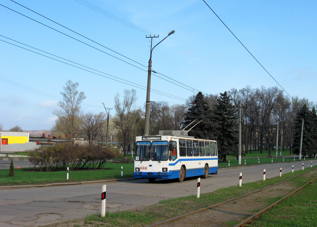 Кривой Рог, ЮМЗ Т2 мод. 7 № 666
