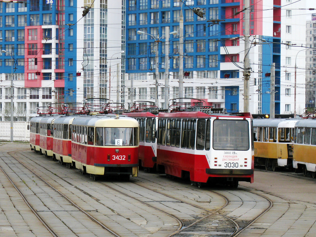 Москва, МТТЧ № 3432; Москва, 71-134А (ЛМ-99АЭ) № 3030