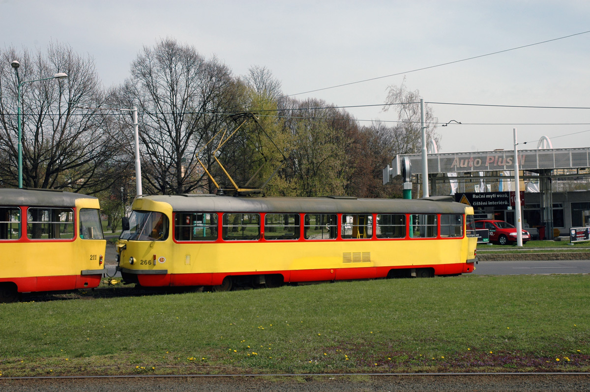 Мост ― Литвинов, Tatra T3SU № 266