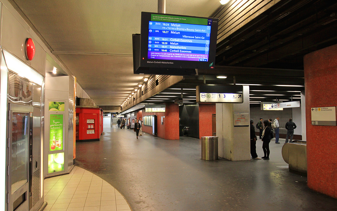 Paris - Versailles - Yvelines — Suburban trains RER — Line A; Paris - Versailles - Yvelines — Suburban trains RER — Line D