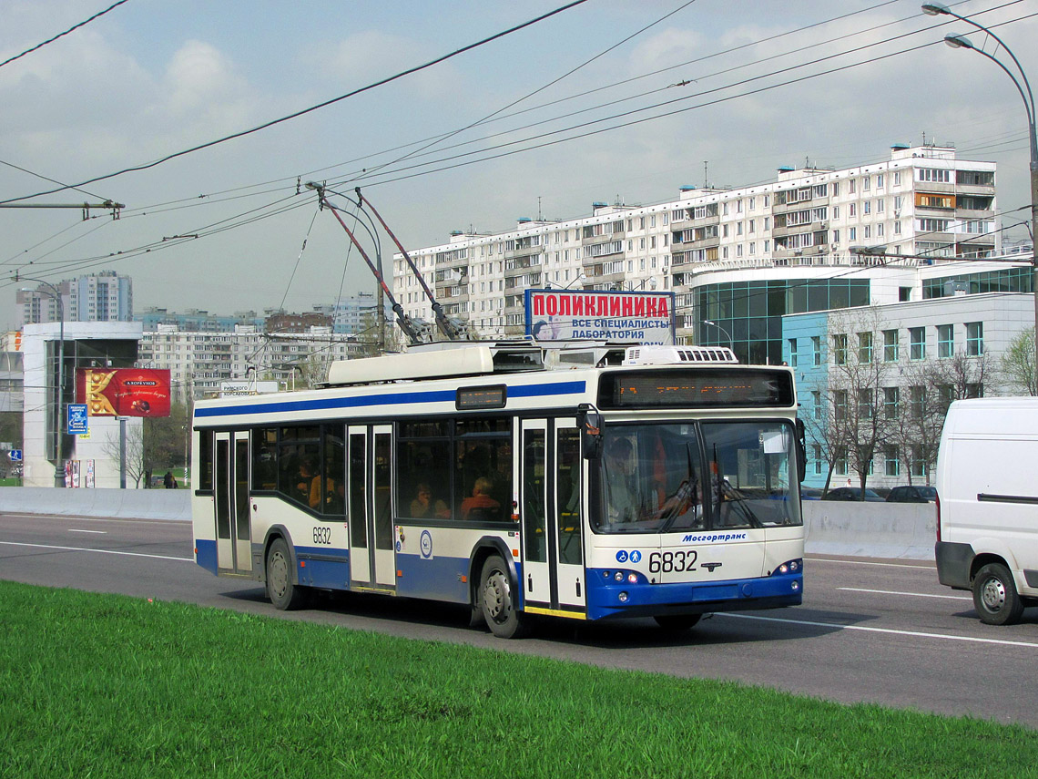 Москва, СВАРЗ-МАЗ-6235.00 № 6832