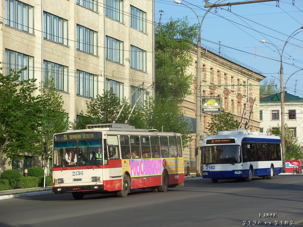 Кишинёв, Škoda 14Tr13/6M № 2136; Кишинёв, БКМ 321 № 2182