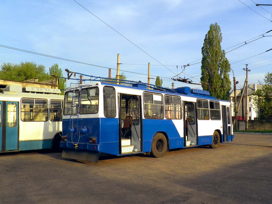 Углегорск, ЮМЗ Т2 № 2028