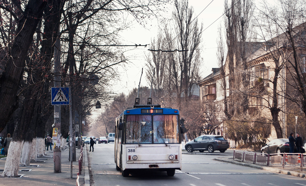 Киев, Škoda 14Tr02/6 № 388