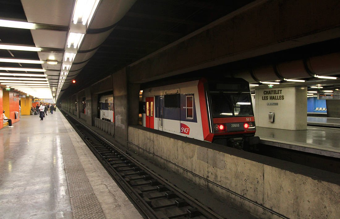 Paris - Versailles - Yvelines — Suburban trains RER — Line B; Paris - Versailles - Yvelines — Suburban trains RER — Line D