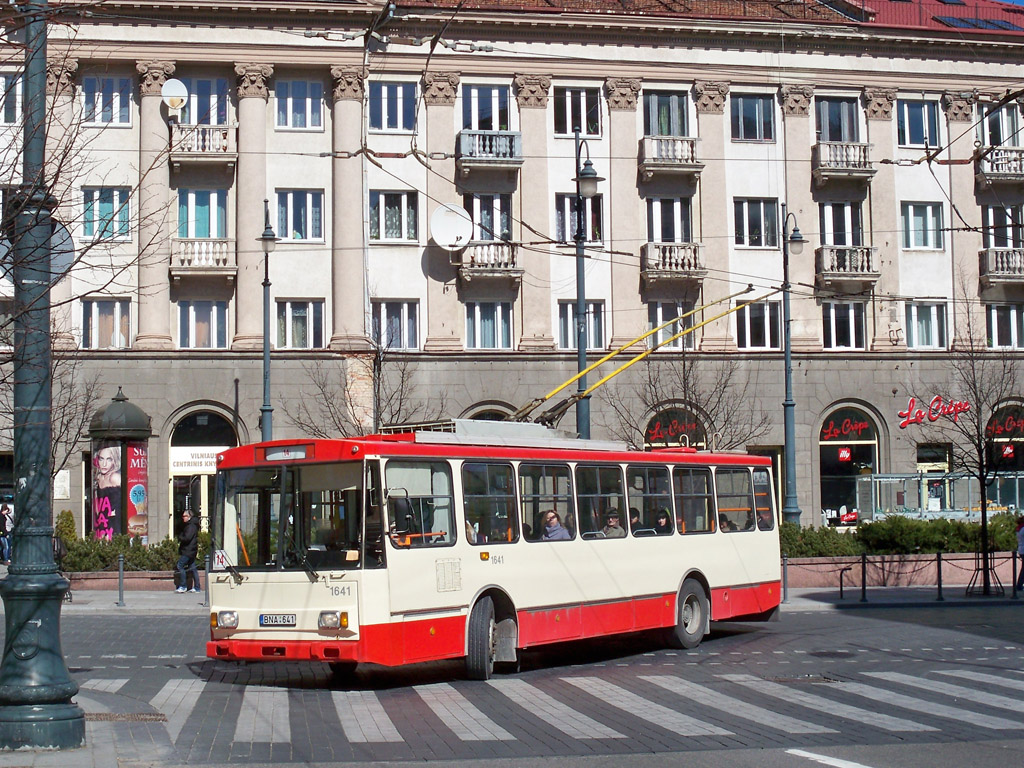 Вильнюс, Škoda 14Tr13/6 № 1641
