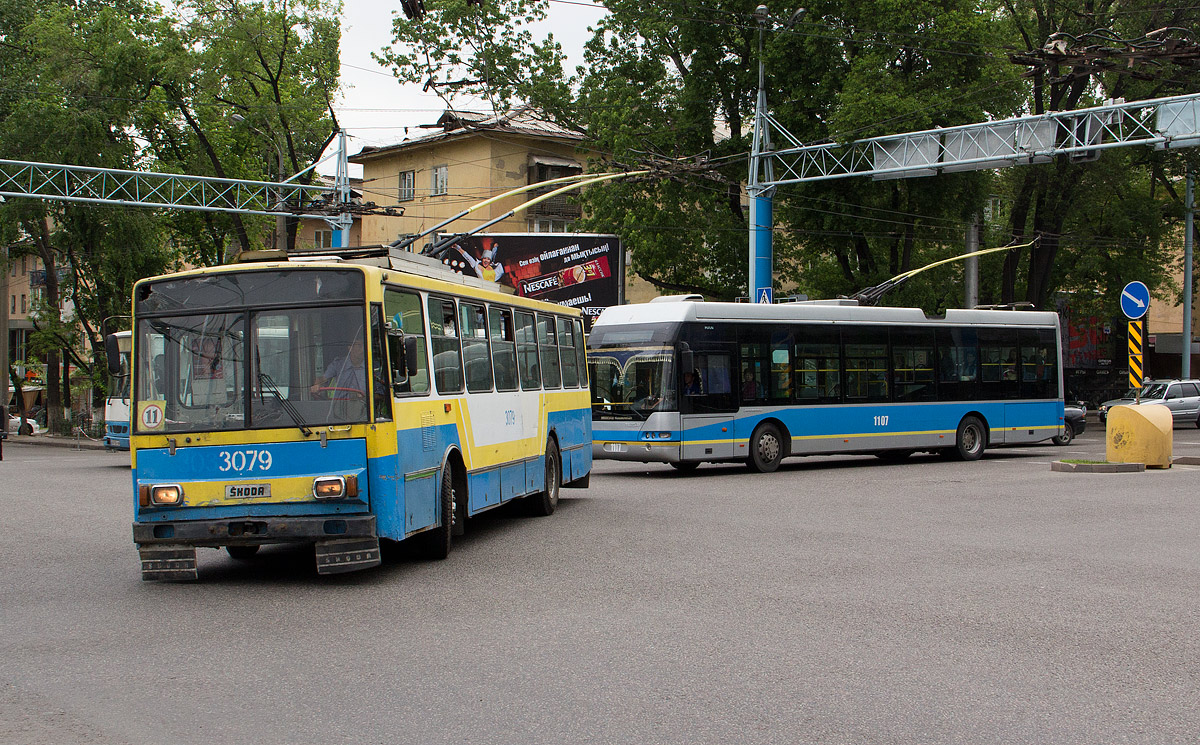 Almaty, Škoda 14Tr13/6M # 3079; Almaty, YoungMan JNP6120GDZ (Neoplan Kazakhstan) # 1107