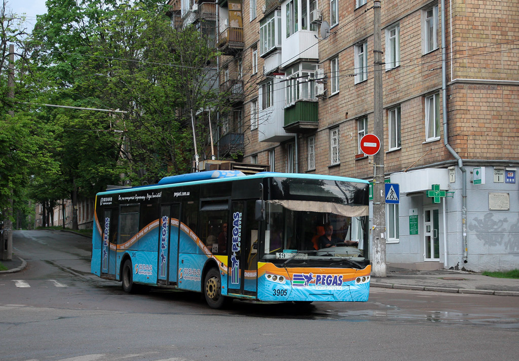 Kyiv, LAZ E183D1 # 3905