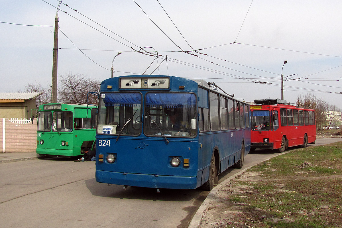Одесса, ЗиУ-682В [В00] № 824