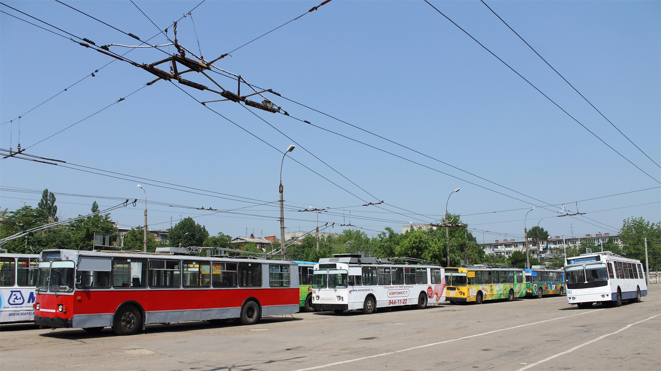 Краснодар, ЗиУ-682В № 012; Краснодар, ЗиУ-682В-013 [В0В] № 068; Краснодар, ЗиУ-682Г-016.02 № 142