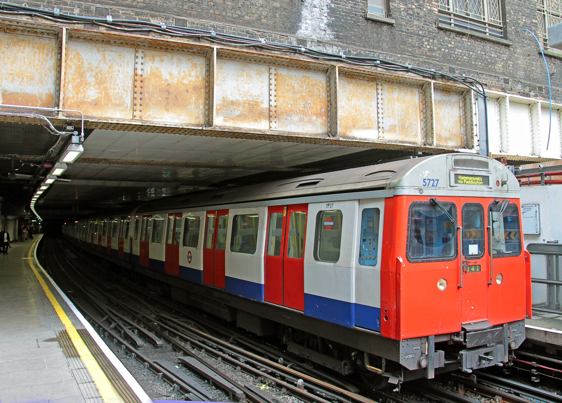 London — Underground — Vehicles