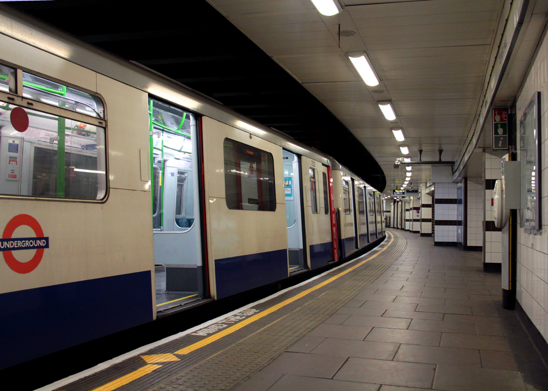 London — Underground — Lines and Stations
