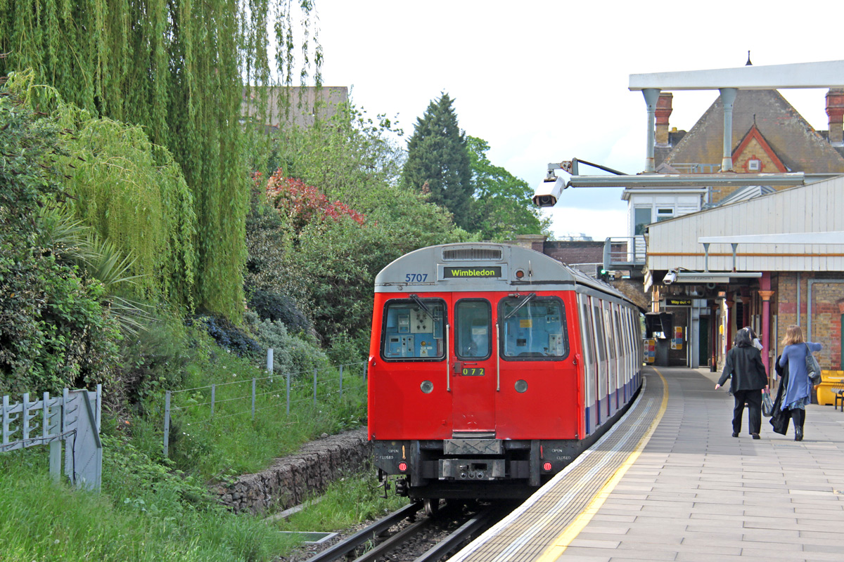 Londres — Underground — Lines and Stations