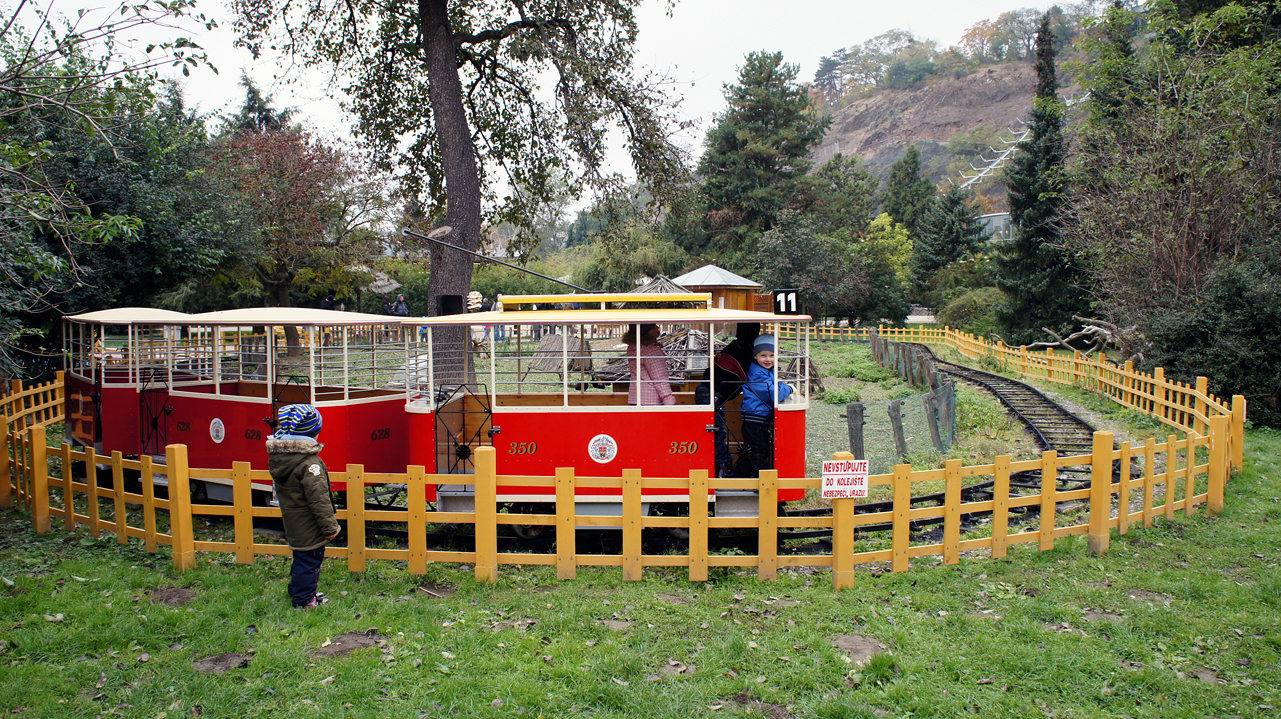 Прага — Детский трамвай в зоопарке