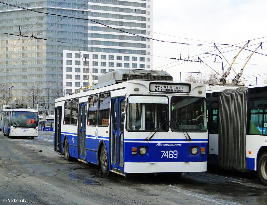 Москва, ЗиУ-682ГМ1 (с широкой передней дверью) № 7469 Москва, ЗиУ-682ГМ1 (с широкой передней дверью) № 7469