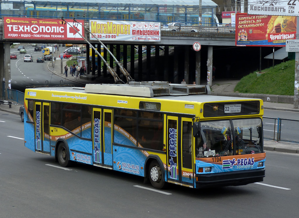 Kijev, MAZ-103T — 1704
