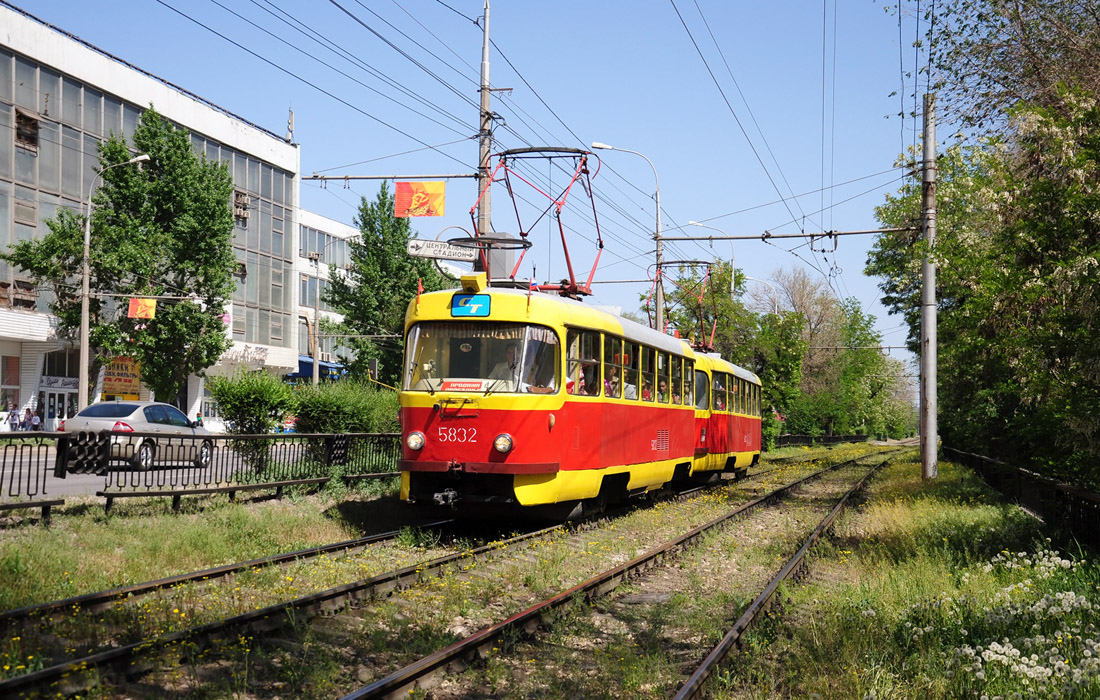 Volgográd, Tatra T3SU — 5832; Volgográd, Tatra T3SU — 5833