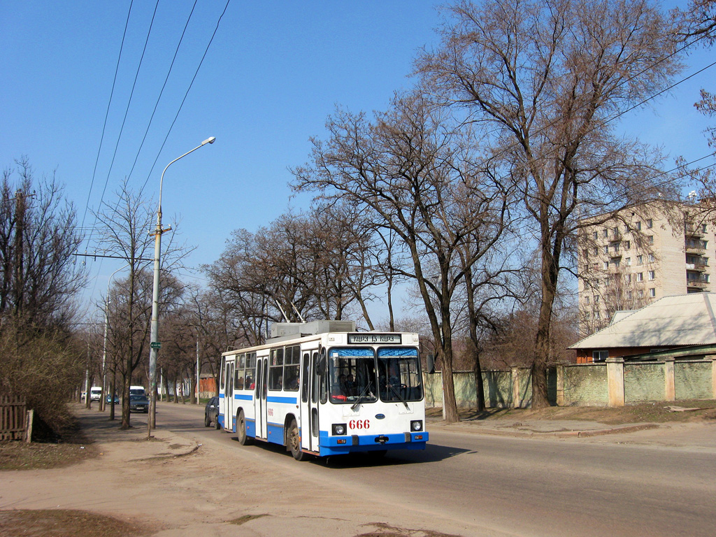 Кривой Рог, ЮМЗ Т2 мод. 7 № 666