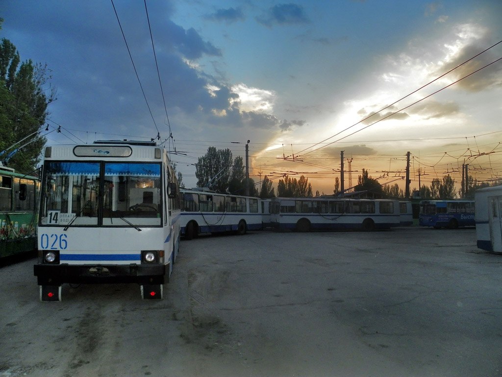 Saporischja, YMZ T2 Nr. 026; Saporischja — Trolleybus depot #2