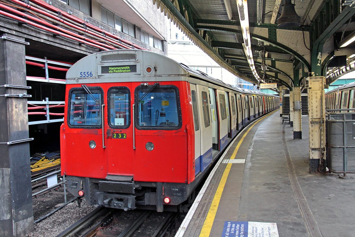 Лондон — Метрополитен — Подвижной состав